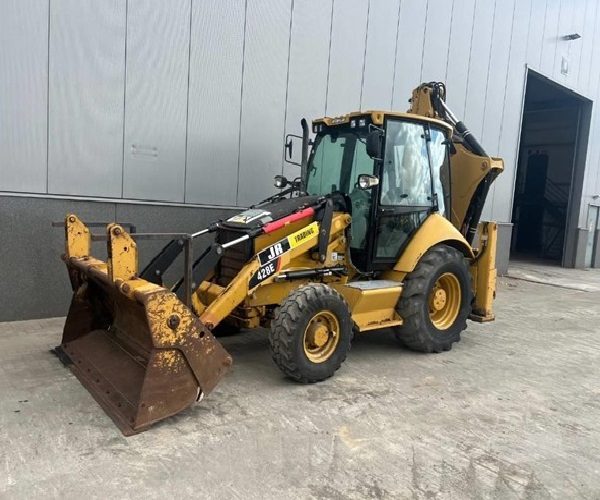 Buldoexcavator Model Caterpillar 428E